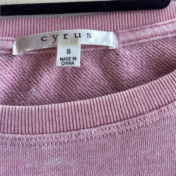 Bundle of 2 Small Size Tops - Picture 4 of 7